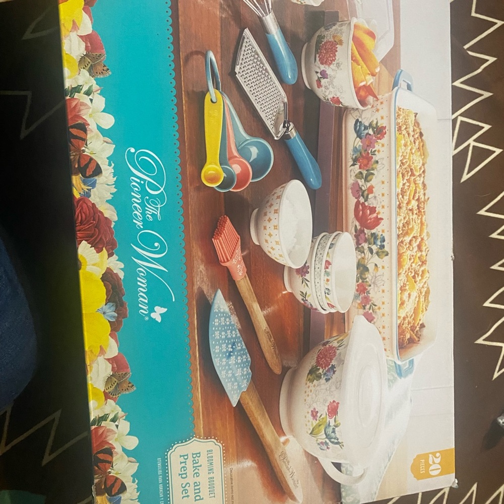 Pioneer women 20 piece set